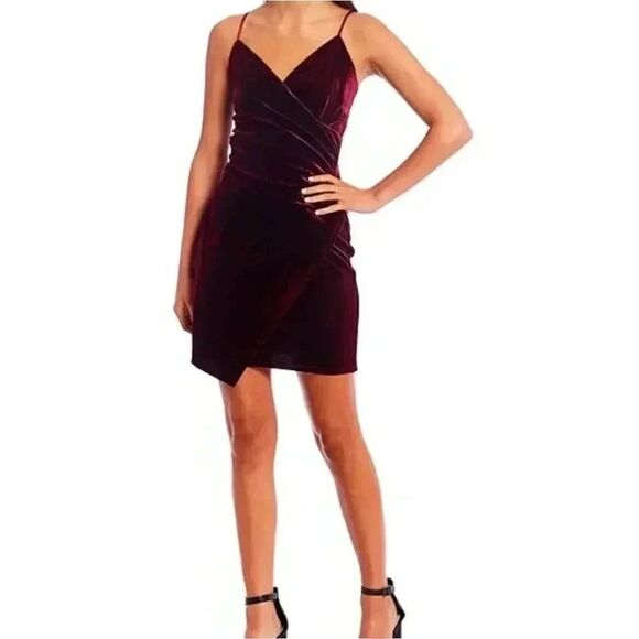 Guilty Pleasure asymmetrical bodycon Velvet Dress - Picture 2 of 7